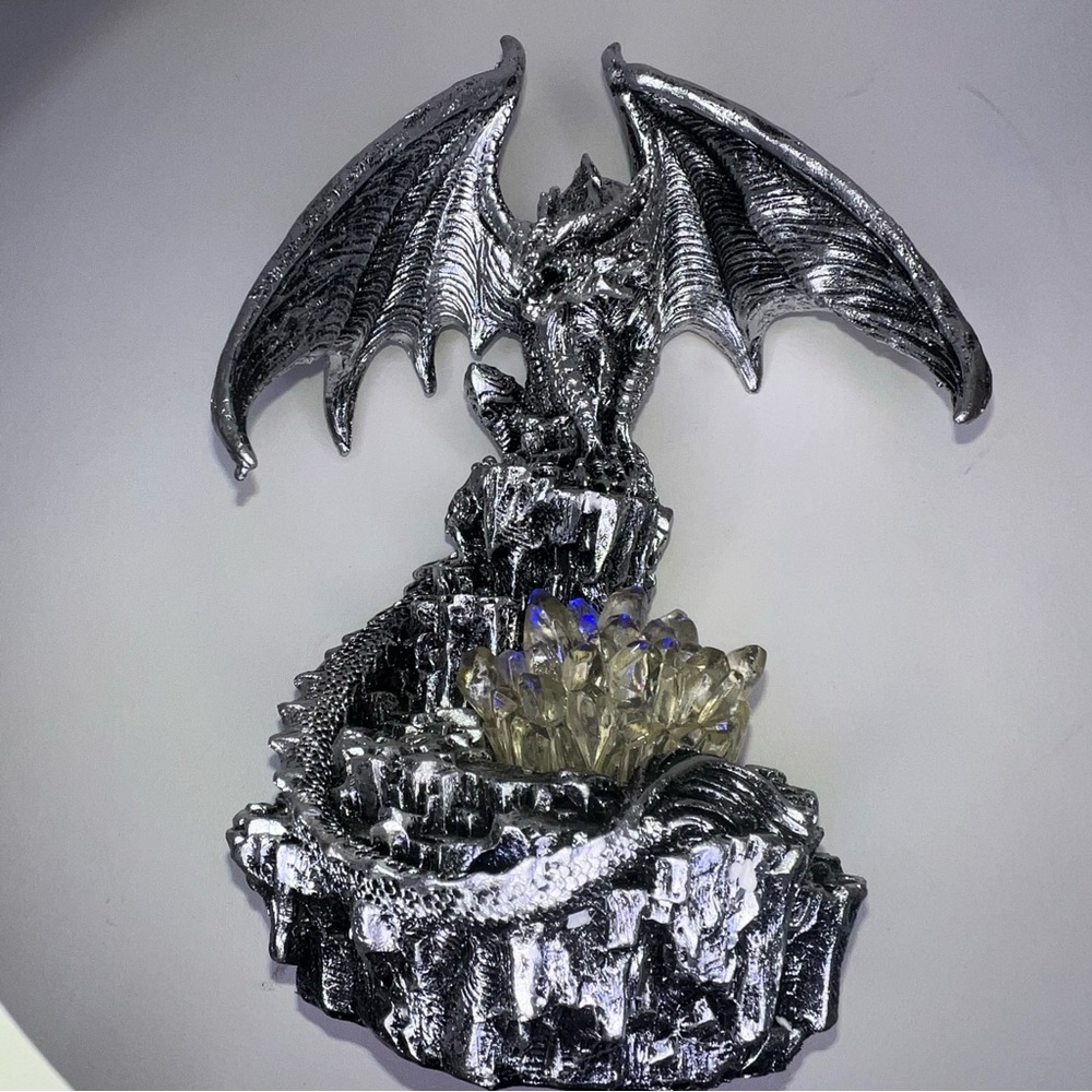 New Pewter Armored Guardian Dragon Sculpture LED Ight Up 7.5X 5.5X5.5 - Picture 2 of 12